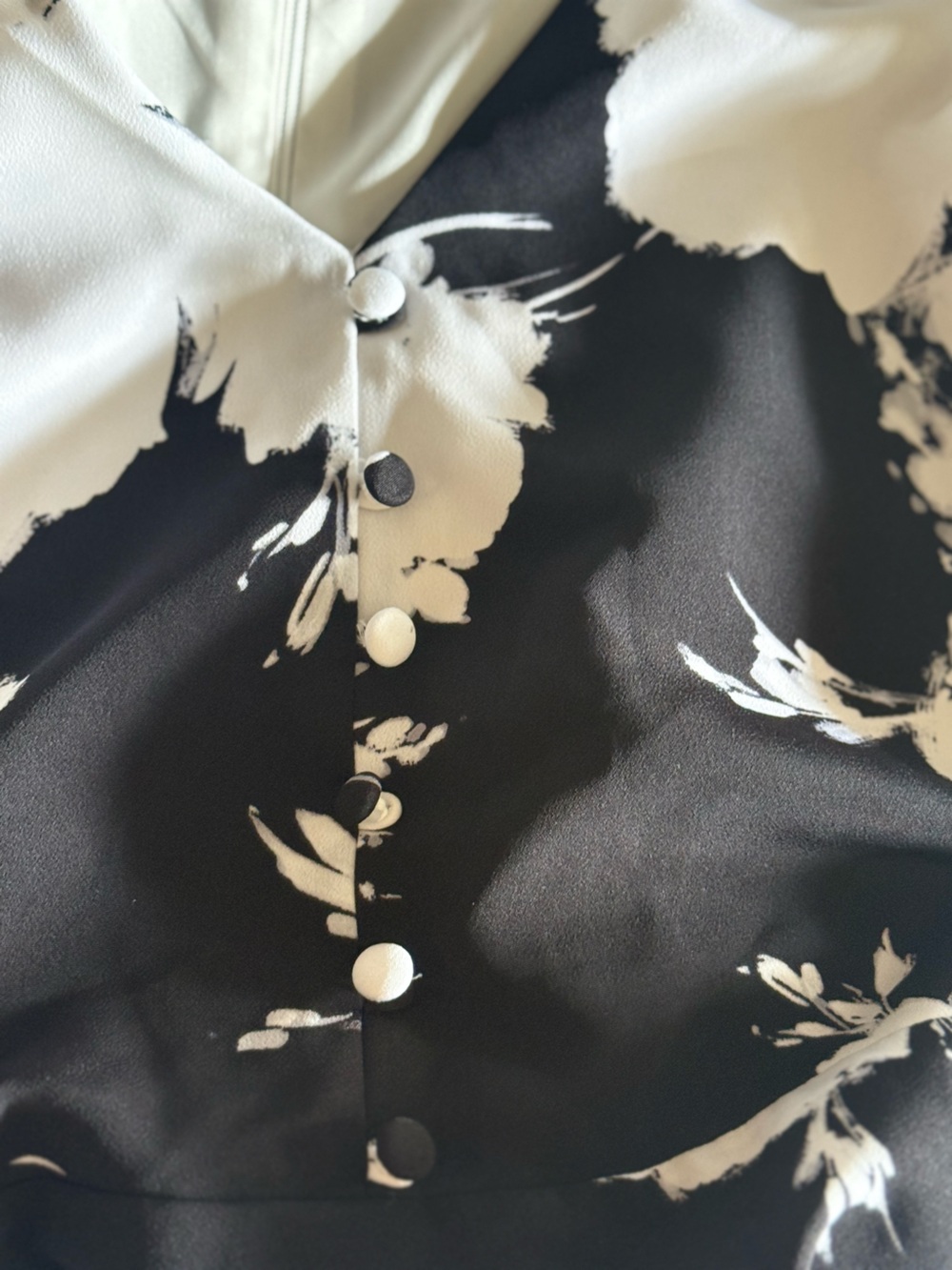 Karl Lagerfeld Paris Black & White Floral Midi Dress Size 6 - Picture 10 of 13